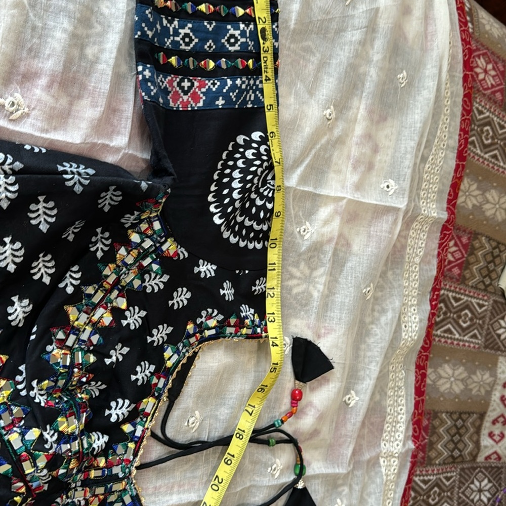 Choli - Picture 11 of 14